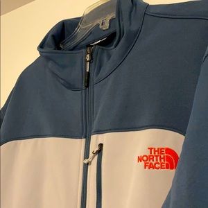 Men’s extra large north face jacket.
